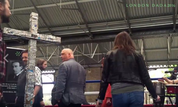 Capturehuesenbeckdada1-002